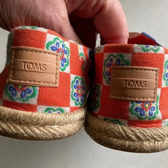 TOMS Multicolor Embroidered Espadrille Flats - Blue, Yellow, Green - Picture 5 of 9